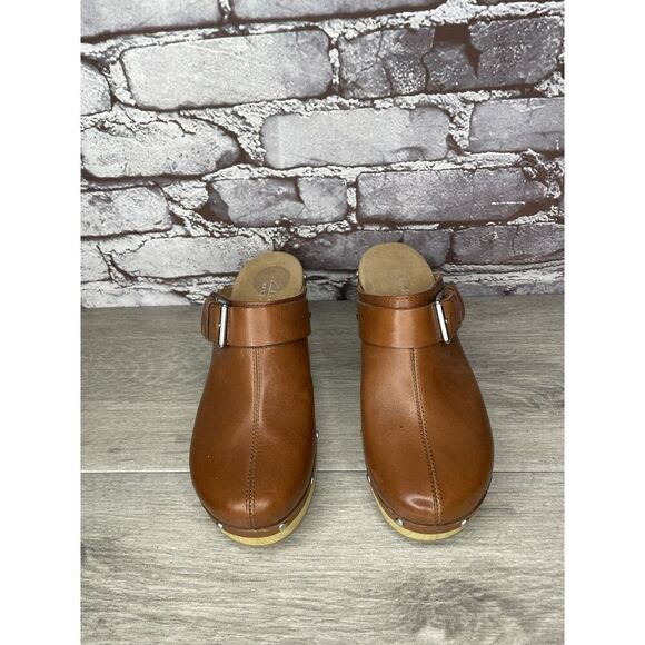 Clarks Artisan Brown Leather Round Toe Strap Stud Heel Shoes Women Sz 6M US/36EU - Picture 1 of 16